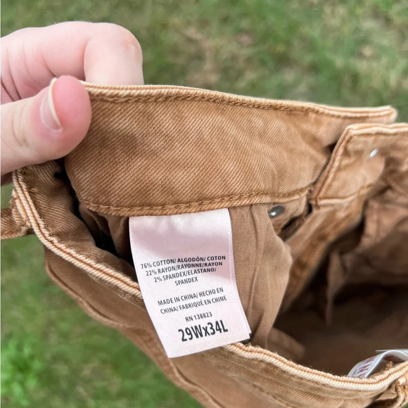 NWT Shyanne’s Woman’s Brown High Rise Flare Jeans Size W29 X L34 - Picture 5 of 10